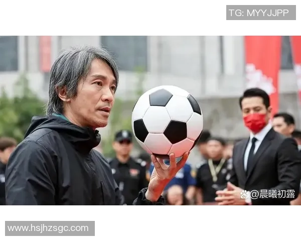 星爷少林足球经典登场摸下巴瞬间深刻解读与影迷共鸣 星爷少林足球经典登场摸下巴瞬间深刻解读与影迷共鸣